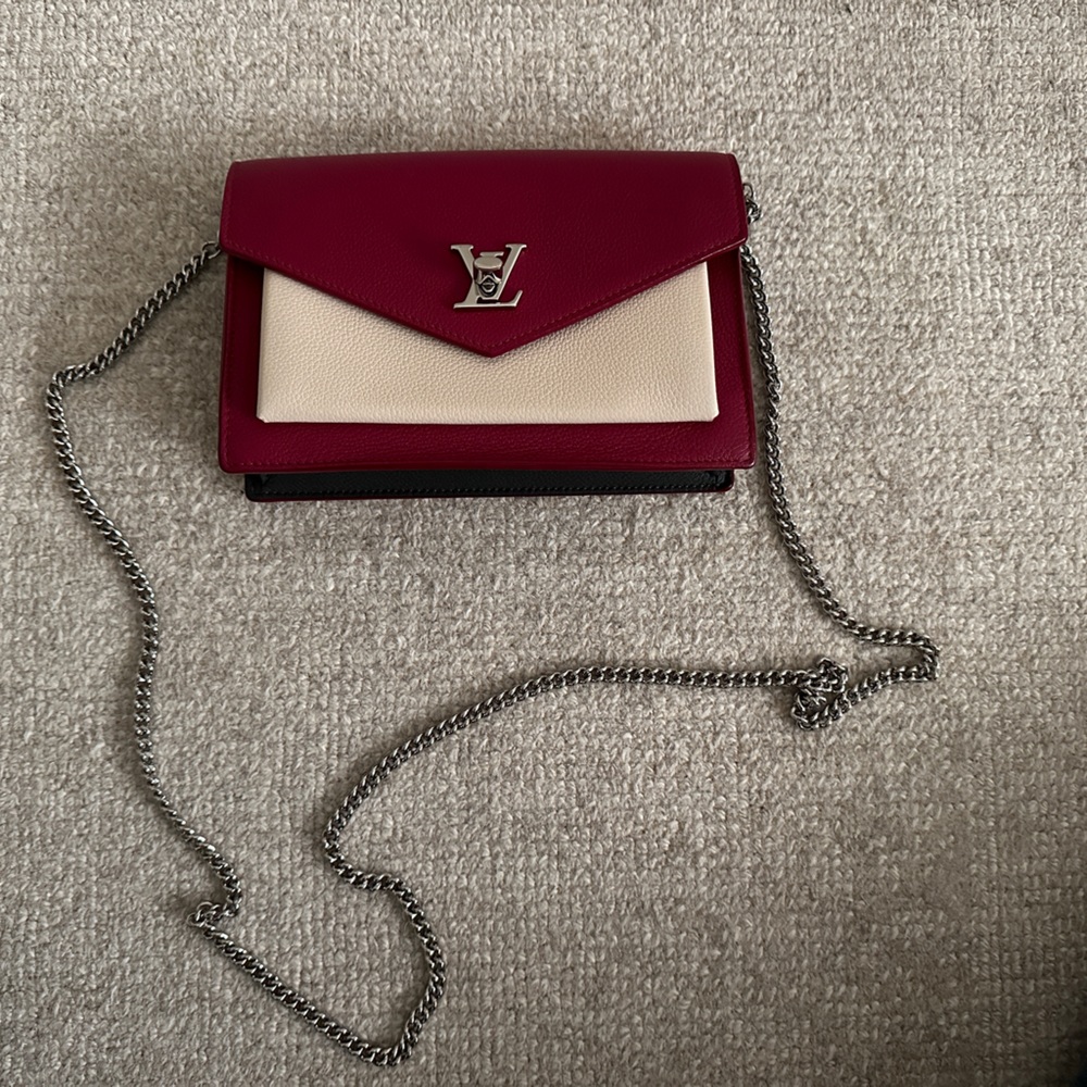 Louis Vuitton MyLockMe shoulder/crossbody bag